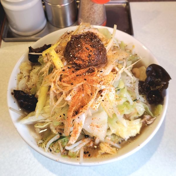 「たんめん並太麺みそ玉ピリ辛白髪ネギ」@麺処 まるよし商店の写真