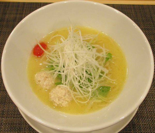 「しおらーめん　850円」@自家製麺ほんまの写真