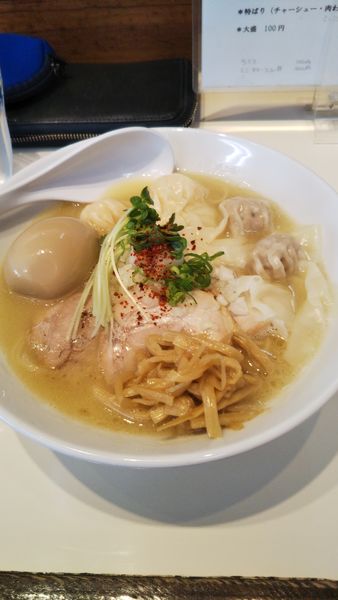 「特製よくばり ぱいたん（醤油）」@らぁ麺 ひなたの写真