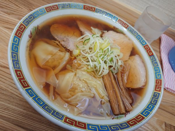 「ラーメン大 550円、ワンタン 150円」@くどうラーメンの写真