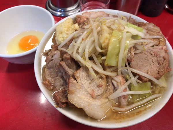 「ラーメン小(ニンニク)+豚増し+玉子 1020円」@ラーメン二郎 西台駅前店の写真