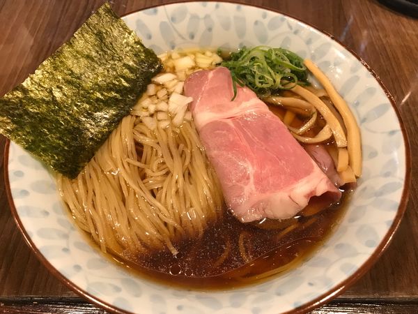 「中華そば　800円」@寿製麺よしかわ 保谷店の写真