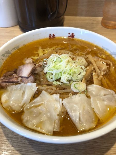 「味噌ラーメン　ワンタントッピング」@さっぽろ純連 札幌本店の写真