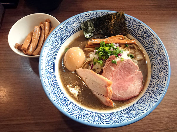 「極上濃厚煮干しそば+味玉+メンマ」@煮干しつけ麺 宮元の写真