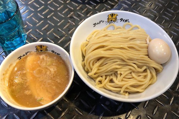 「味玉ゴールデンつけめん(醤油)900円+大盛100円」@ゴールデンタイガーの写真