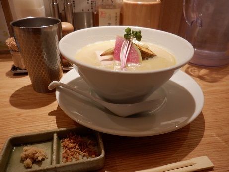 「鶏白湯Ｓｏｂａ」@銀座 篝 札幌店の写真