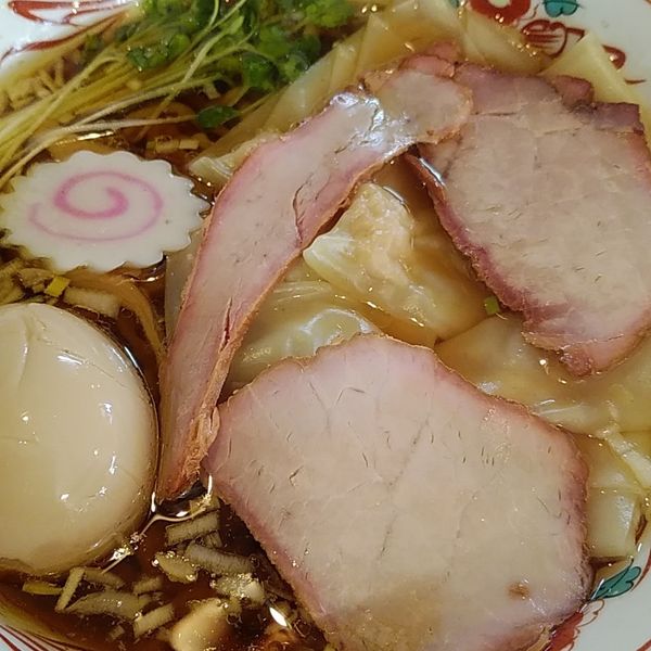 「ワンタン麺」@手打中華 とらや 分店の写真