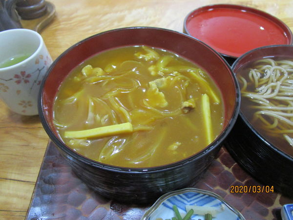 「カレー丼Set：かけ蕎麦 850円」@手打そば あずみ野の写真