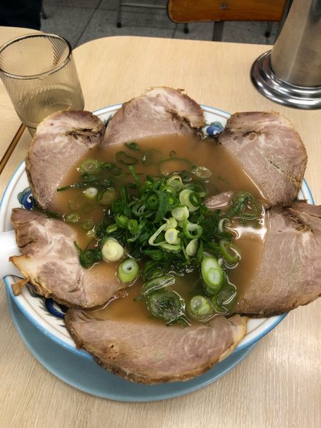 「デラックスラーメン しょうゆ」@ラーメン百万石 七本松店の写真