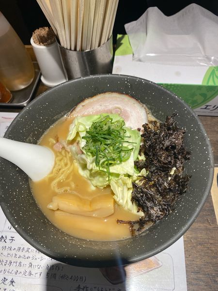 「ちょもらーめん」@俺らラーメン ちょもらんまの写真
