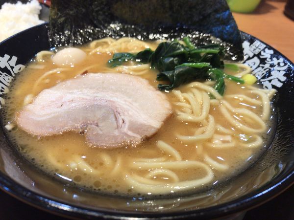 「とんこつラーメン」@町田商店 浦和店の写真