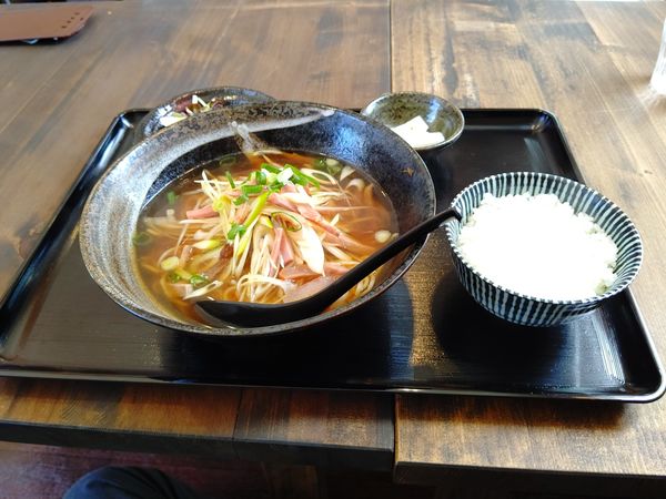 「醤油ねぎチャーシューメン(並盛・120g)858円」@中華料理とスイーツのお店 桂花房の写真