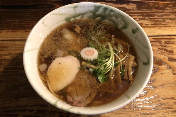 「らーめん正油」@G麺7の写真