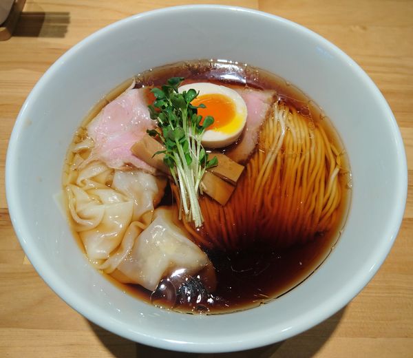 「わんたん醤油中華そば」@いしかわやの写真