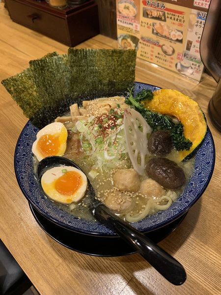 「鶏白湯ラーメン930円10種類全部のせ380円」@和風楽麺 四代目 ひのでや 大宮店の写真