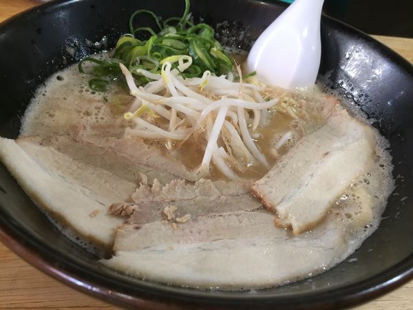 「とんこつ背脂」@虎龍馬の写真