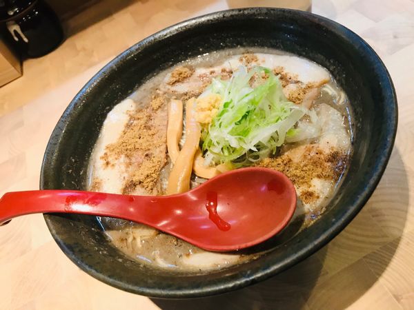 「でら煮干しラーメン」@にぼしらーめん88の写真