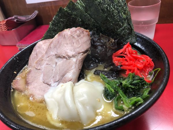 「冬得ラーメン　950円　麺固め」@横浜家系  一二三家の写真