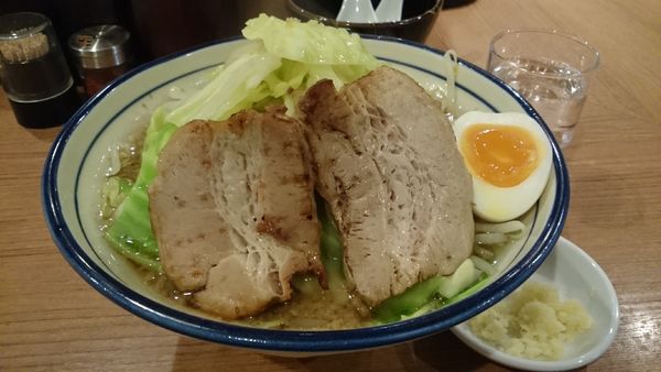 「醤油とんこつ・麺大盛(柔らかめヤサイアブラ)￥９２０」@らーめん勇の写真