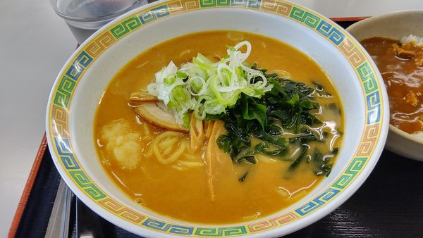 「ラーメン ミニカレーセット650円」@全日本海員生活協同組合 川崎レストランの写真