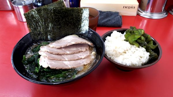 「チャーシューメン並 のり増 ほうれん草増」@武蔵家直系 ぼうそう家の写真