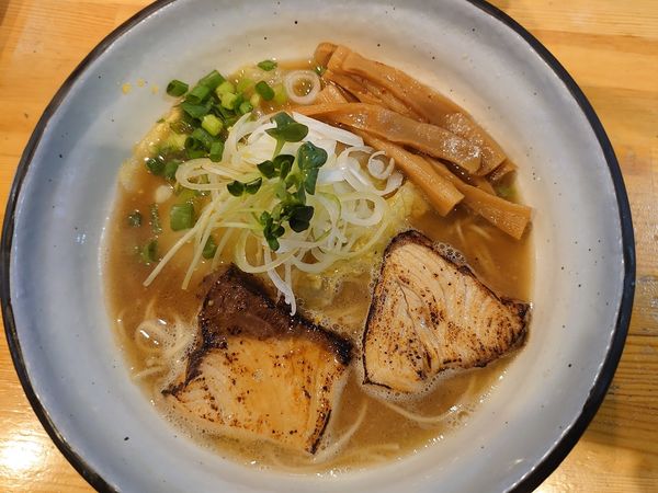 「鰤らぁめん　醤油」@めんや 正明の写真