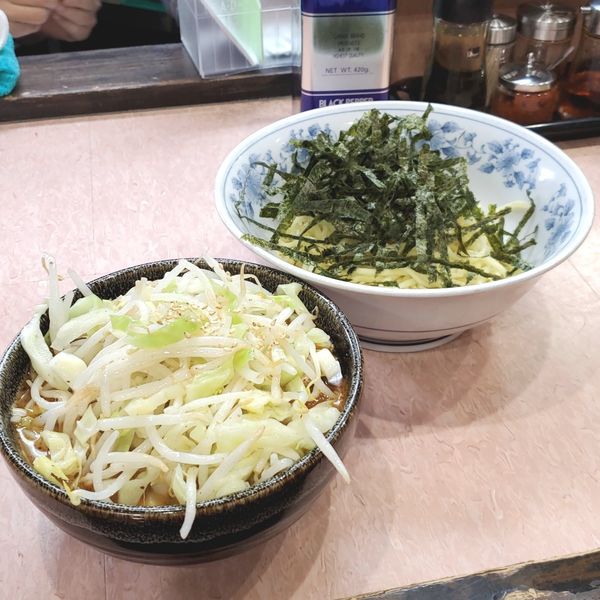「【限定】もり赤マー油小麺カタメ野菜」@所沢大勝軒の写真