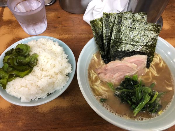 「ラーメン 650円 ライス大」@横浜ラーメン 武蔵家 船橋店の写真