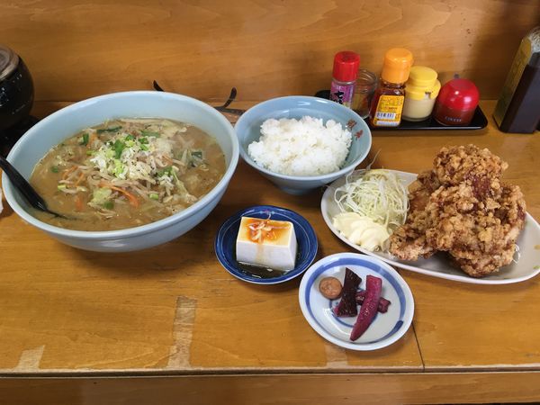 「味噌ラーメン　唐揚げセット　1160円」@三代目 蝦夷 坂戸にっさい店の写真