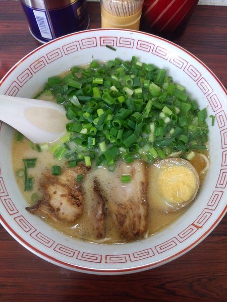 「とんこつラーメン(並盛)ｷｸﾗｷﾞ抜き」@熊本ラーメン みち丸の写真