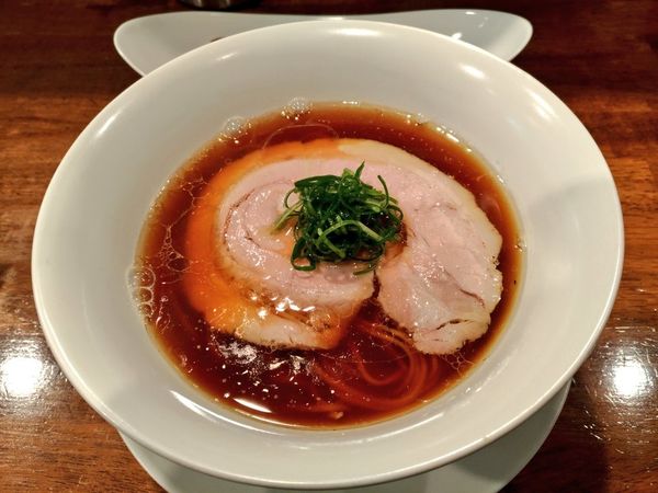 「特製醤油拉麺」@創作麺工房 鳴龍の写真