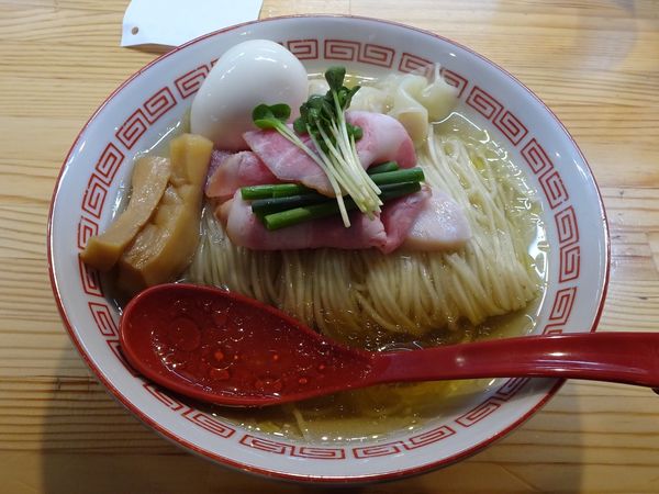 「松 特級中華そば：白醤油（950円）」@自家製麺 くろ松の写真