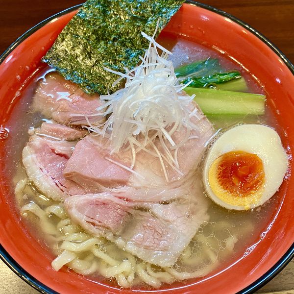 「塩らーめん＋チャーシュー２枚」@とものもとの写真