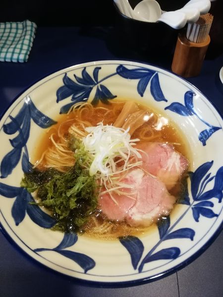 「醤油支那そば　800円」@世田谷磯野の写真