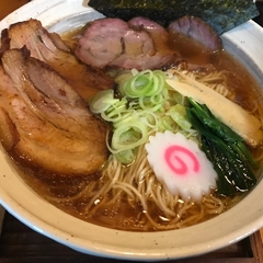 丸鶏ラーメン 甚八の画像