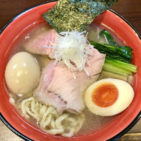 「塩らーめん800円チャーシュー2枚100円味玉クーポン」@とものもとの写真