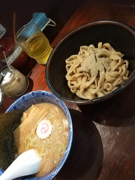 「つけ麺ハーフ煮干しカツオひらら麺」@つけ麺 紅葉の写真