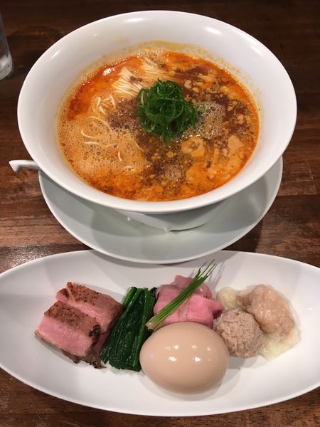 「担担麺＋特製トッピング」@創作麺工房 鳴龍の写真
