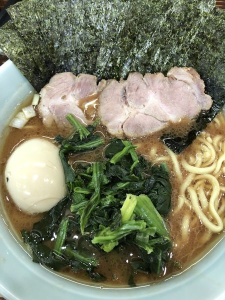 「のり半熟味玉ラーメン 中」@らーめん武道家 口の写真