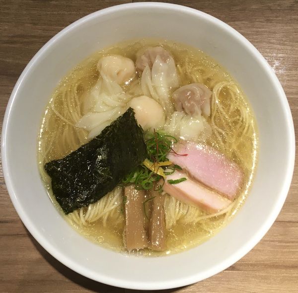 「白旨にこにこワンタン麺 大盛」@中華soba いそべの写真