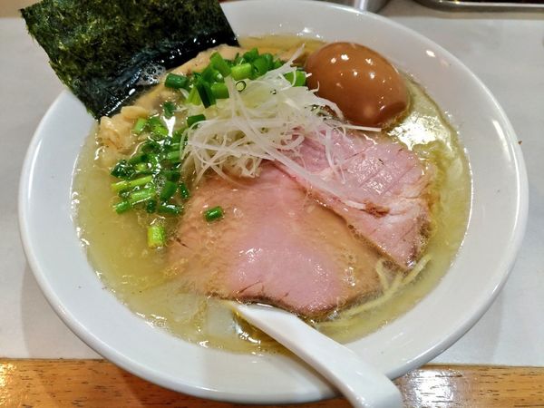 「塩ラーメン 味玉入り」@麺屋 扇 SENの写真