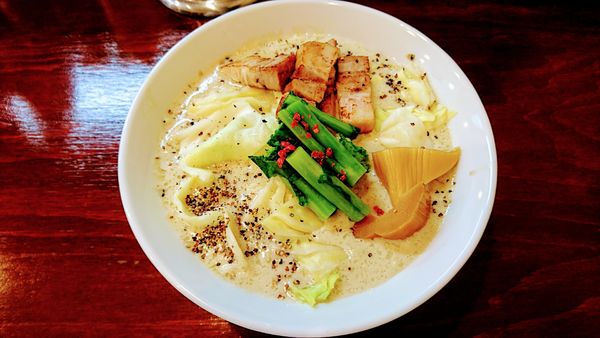 「【期間限定】牡蠣ミルクヌードル」@らーめん 五ノ神精肉店 煮干し編の写真