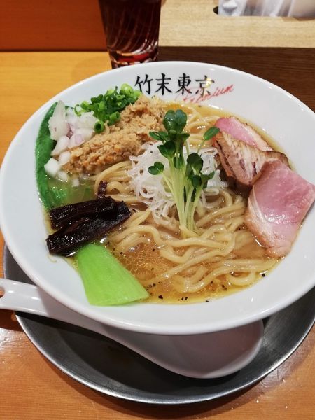 「鶏ホタテそば＋黒トリュフチーズライス」@竹末東京プレミアムの写真