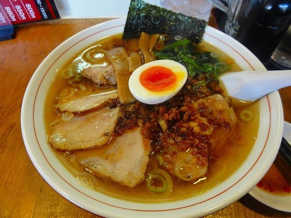 「中華チャーシューメン850円 揚げネギ150円餃子350円」@佐野ラーメン たかのの写真