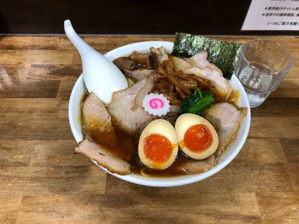 「醤油チャーシュー大盛+味玉」@オランダ軒の写真