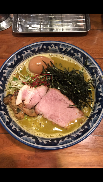 「牡蠣のラーメン」@麺や佐市の写真