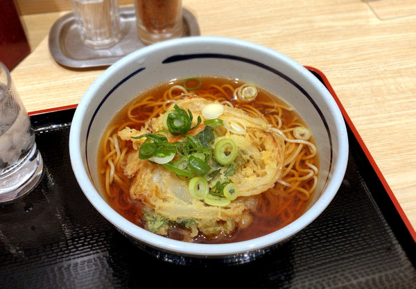 「かき揚げそば（440円）」@吉そば 代々木店の写真