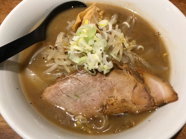 「醤油らぁめん」@札幌味噌麺 優の写真