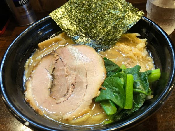 「豚骨しょうゆ「背脂をそえて」850円」@麺屋 いいづかの写真