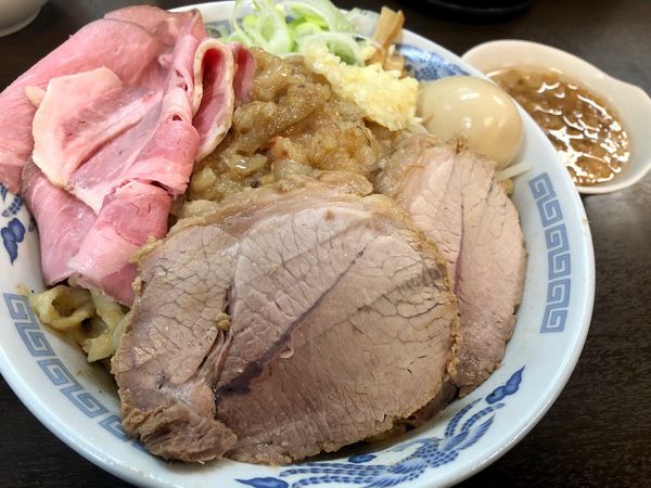 「油そば 大 豚マシMIX」@ラーメンどでん 大宮店の写真